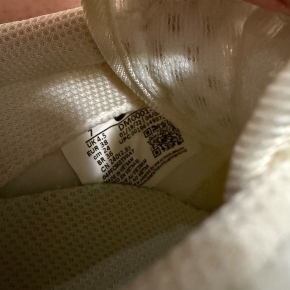 Nike Air Max Pre-Day Women’s Sneakers- size 7- excellent used condition - Picture 8 of 8